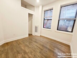 24 Phillips St in Boston, MA - Foto de edificio - Building Photo