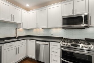 12 Mohawk St, Unit 3 in Boston, MA - Building Photo - Building Photo