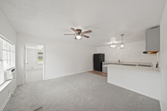 property at 602 S 3rd St