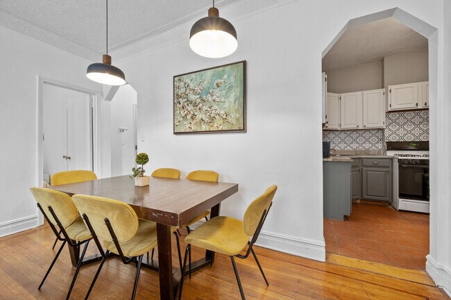 400 W 47th St, Unit SI ID1323962P in New York, NY - Building Photo - Building Photo