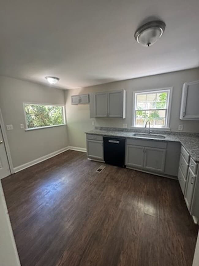 property at 937 Sunset Dr
