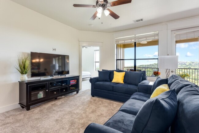 17901 Edgewood Way, Unit SI ID1498587P in Jonestown, TX - Foto de edificio - Building Photo