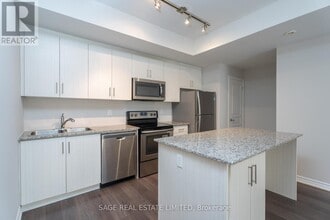 140 Long Branch Ave in Toronto, ON - Building Photo - Building Photo