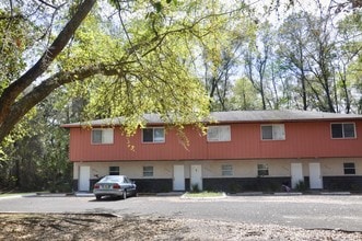 Xanadu Court in Gainesville, FL - Building Photo - Building Photo