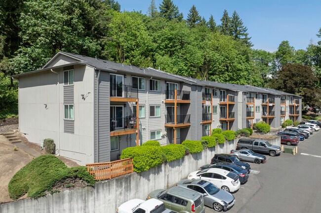 Cascade Vista in Portland, OR - Foto de edificio - Building Photo