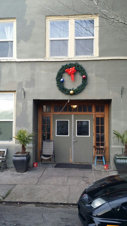 Jones Hotel in Stayton, OR - Building Photo