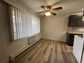 339-399 E 10th St in Loveland, CO - Building Photo - Building Photo