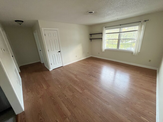 25A Pine Ln, Unit 25A Pine Lane Apt 7 in Albany, NY - Foto de edificio - Building Photo