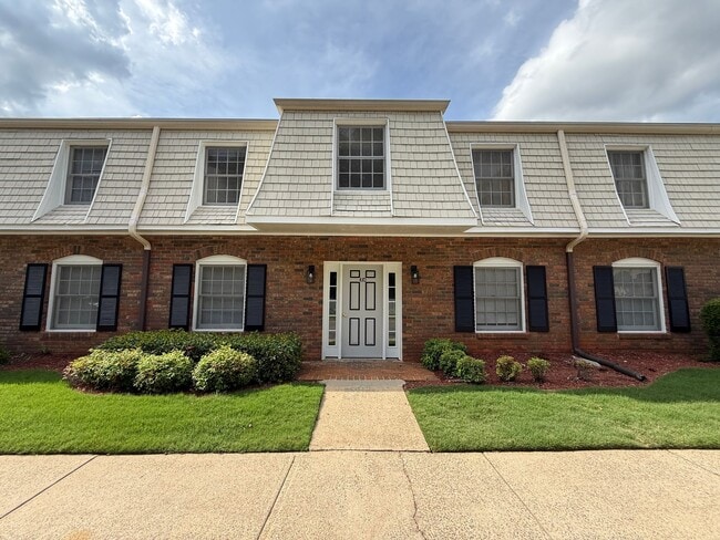 Royal Springs Apartments
