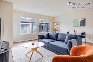 611 N Howard St in Glendale, CA - Building Photo