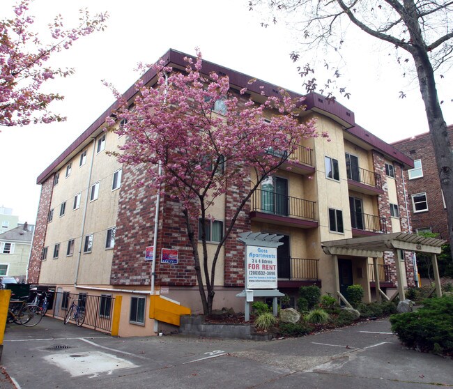 Goss Apartments in Seattle, WA - Building Photo - Building Photo