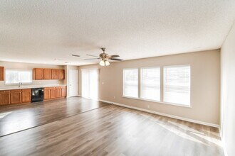 2168 Fresco Dr in Middleburg, FL - Foto de edificio - Building Photo