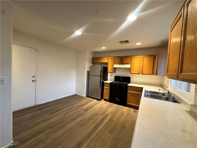 property at 5278 Paradise Valley Ave