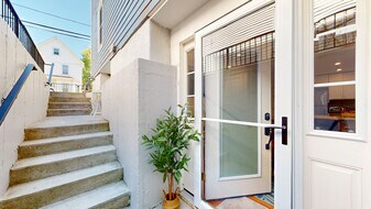 36 Montgomery St, Unit A in Cambridge, MA - Building Photo