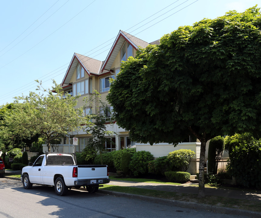 1890 W 6th Ave in Vancouver, BC - Building Photo