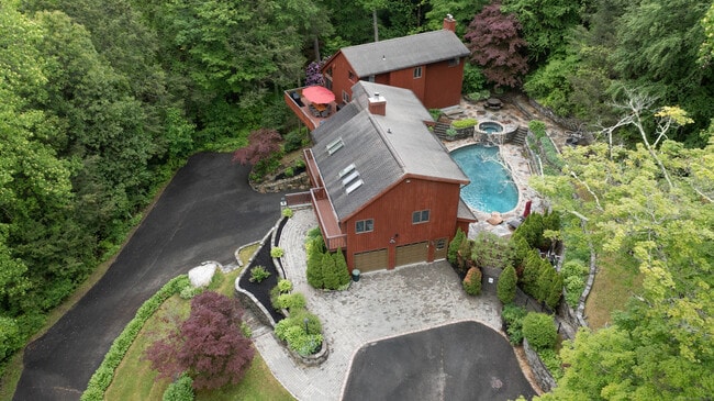 36 CT-39 in Sherman, CT - Building Photo - Building Photo