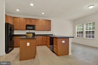 3099 Raking Leaf Dr in Abingdon, MD - Building Photo - Building Photo