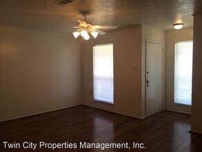 3504 Curtis St in Bryan, TX - Building Photo - Building Photo