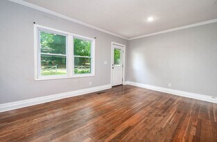 120 E Screven St in Milledgeville, GA - Building Photo