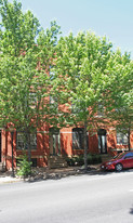 2110 Saint Paul St Apartamentos