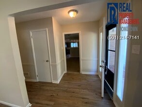 85 Saxony Cir in Little Rock, AR - Building Photo - Building Photo
