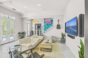 310 Rivers St in Mount Pleasant, SC - Building Photo