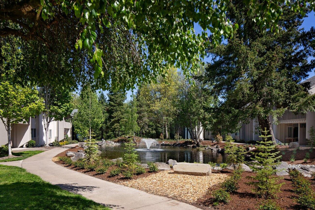 Thunderbird Village in Vancouver, WA - Foto de edificio - Building Photo