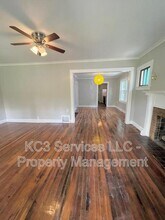 5842 Euclid Ave E in Kansas City, MO - Building Photo - Building Photo