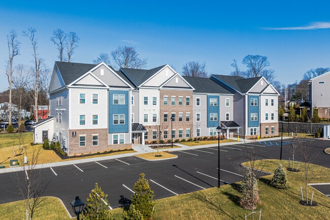 The Place at Middletown Walk in Middletown, NJ - Building Photo - Building Photo