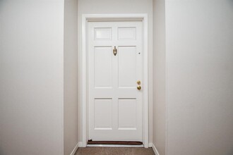 2700 Bellefontaine in Houston, TX - Building Photo - Building Photo