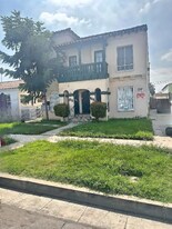 1022 W 64th St in Los Angeles, CA - Building Photo