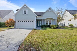 412 Azalea Dr in Hampstead, NC - Building Photo