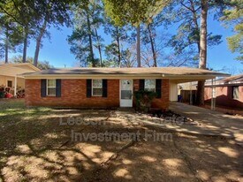 9434 Woodcrest Dr in Shreveport, LA - Building Photo