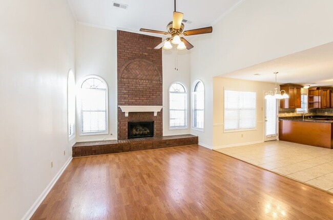 8562 Shingle Oaks Dr in Memphis, TN - Building Photo - Building Photo
