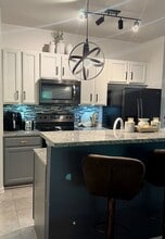 3362 Sable Elm Ct in Atlanta, GA - Foto de edificio - Building Photo