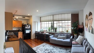 11 W 2nd St, Unit 314 in Bethlehem, PA - Foto de edificio - Building Photo