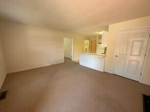 Loving Hill Apartments in Clarkesville, GA - Foto de edificio - Building Photo