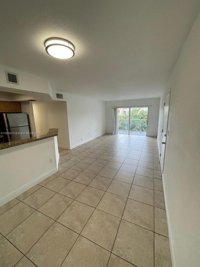 5231 Geneva Ct in Doral, FL - Building Photo - Building Photo