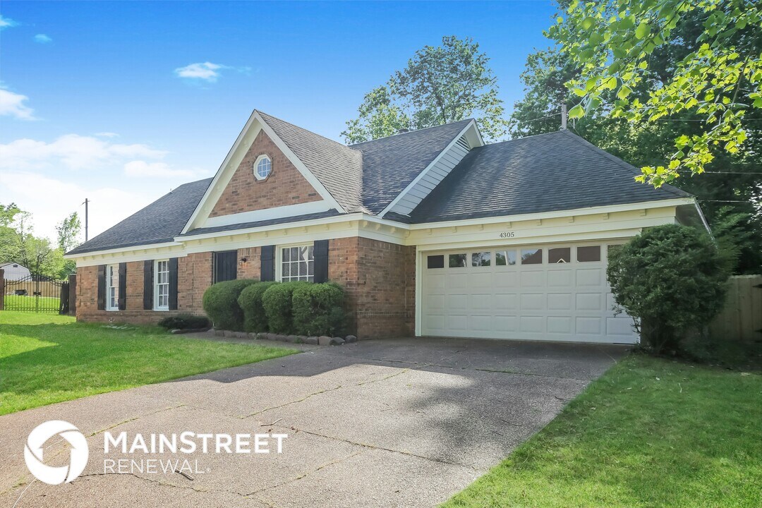 4305 Satin Oak Cove in Memphis, TN - Building Photo