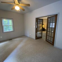 1045 Stonewood Dr in Charlottesville, VA - Building Photo - Building Photo