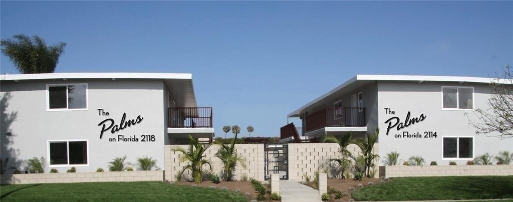 2114 Florida St in Huntington Beach, CA - Foto de edificio