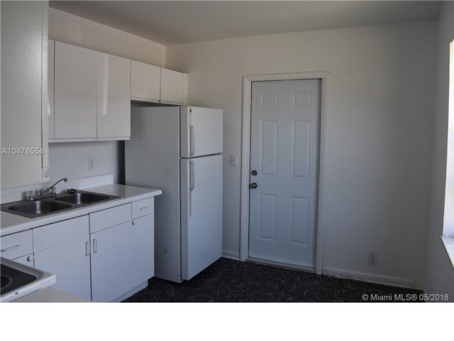 255 SW 12th St in Dania Beach, FL - Building Photo