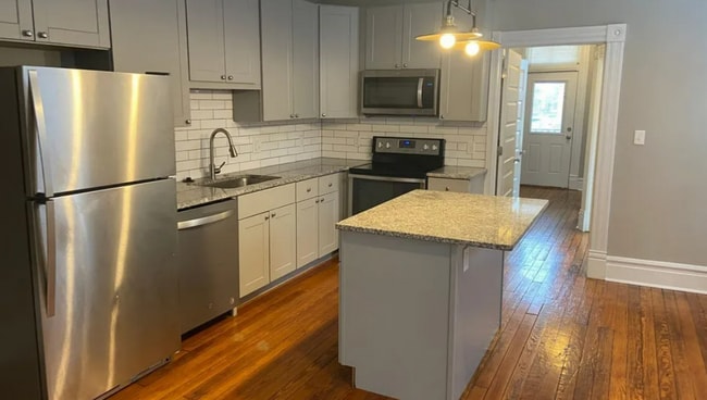 property at 4370 Chouteau Ave