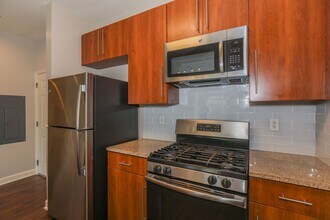 56 Brownstone Way in Englewood, NJ - Building Photo - Building Photo