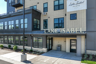 Lake Isabel Flats in Hastings, MN - Building Photo - Building Photo