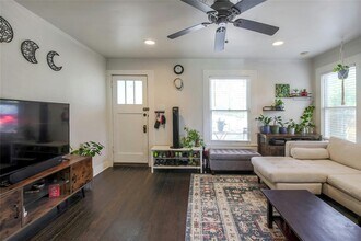 3111 Robinson Ave in Austin, TX - Building Photo - Building Photo