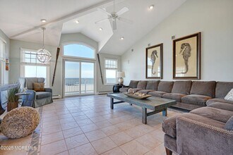 233 Beach Front, Unit 3 in Manasquan, NJ - Building Photo - Building Photo