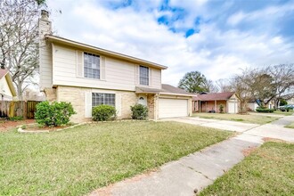 5431 Deer Timbers Trail in Humble, TX - Foto de edificio - Building Photo