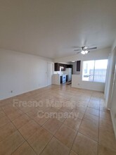 554 W Alamos Ave-Unit -Unit 101 in Clovis, CA - Building Photo - Building Photo