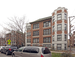 7001-7013 N Sheridan Rd in Chicago, IL - Building Photo - Building Photo